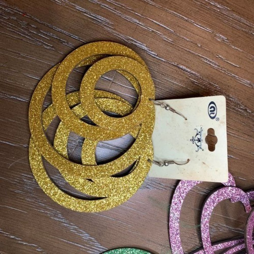 3 Vintage Sparkle Dangle Earrings - Picture 2 of 4